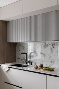 Apartament – Jade — Bucătărie, Blat, Tâmplărie