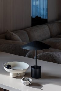Bold Beige — Gri închis, negru, Gri